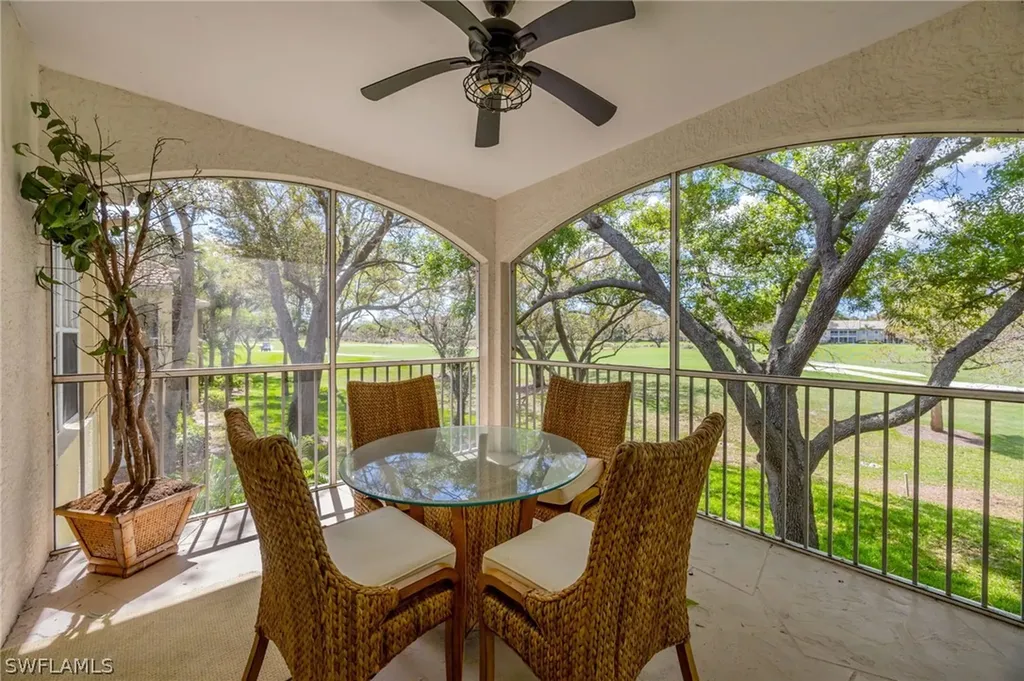 Naples FL, 89 Silver Oaks Circle, Unit 5-201