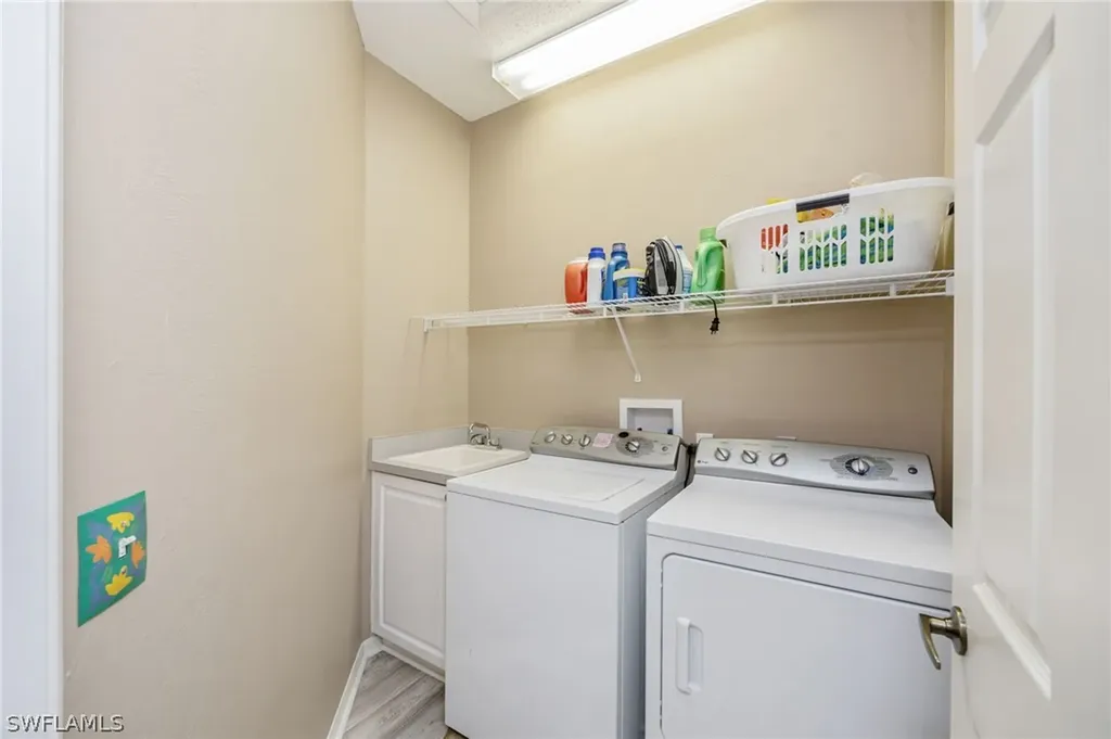 89 Silver Oaks Circle Naples FL 34119