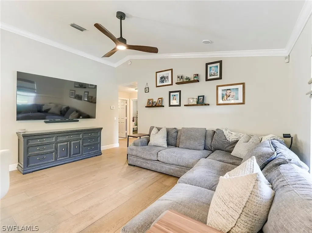 99 19th Street NW Naples FL 34120