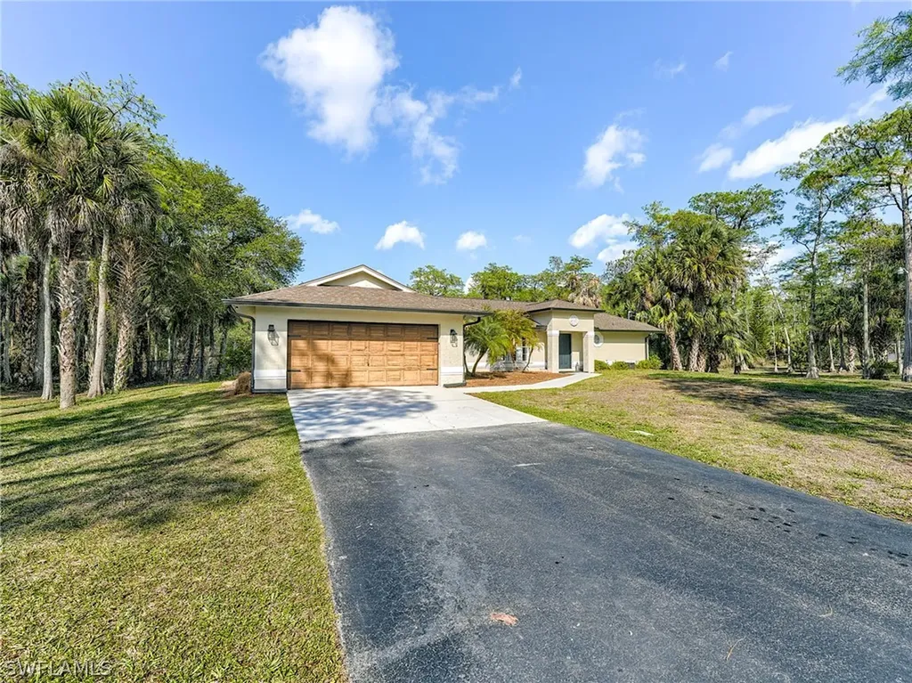 99 19th Street NW Naples FL 34120
