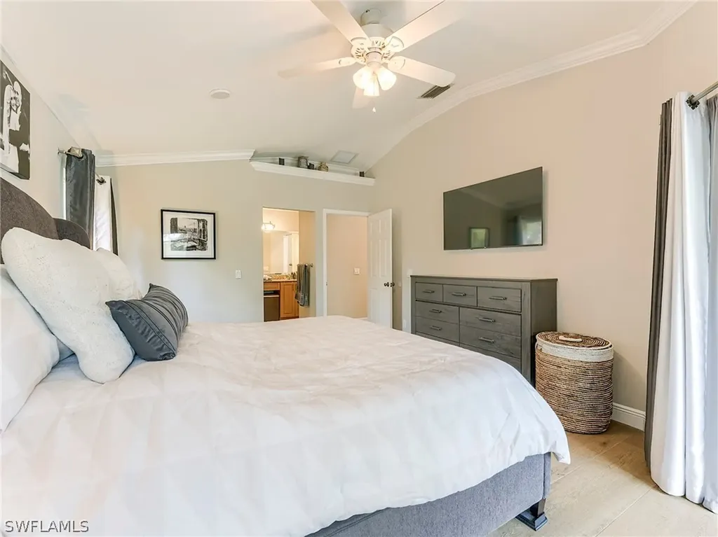 99 19th Street NW Naples FL 34120