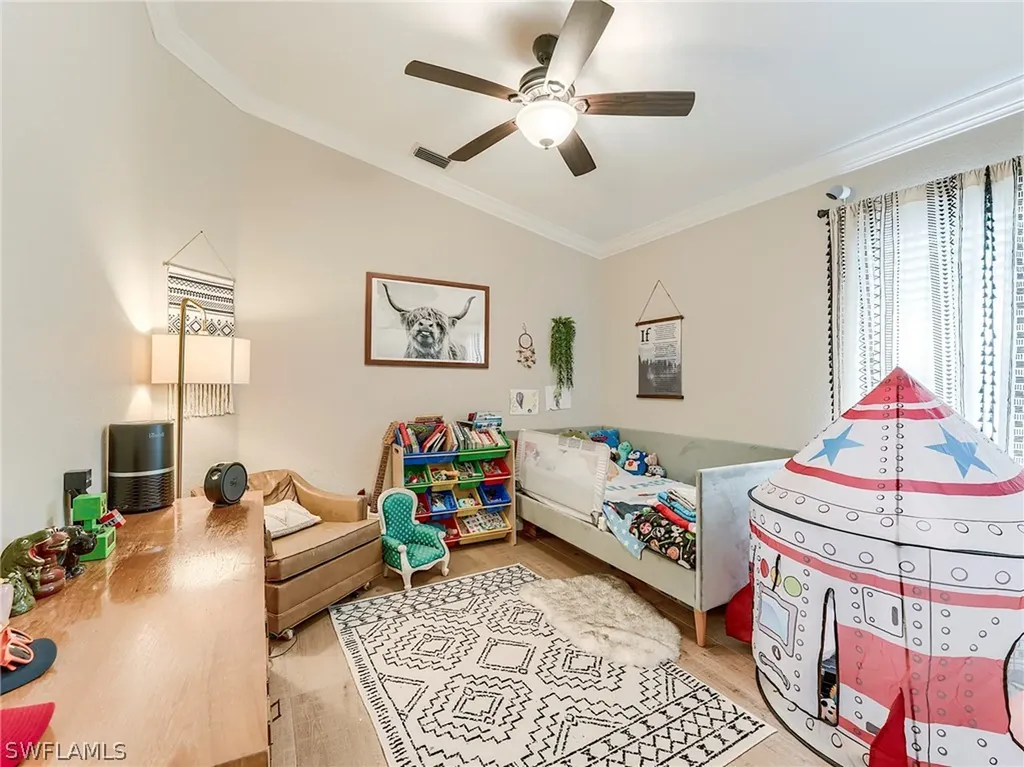 99 19th Street NW Naples FL 34120