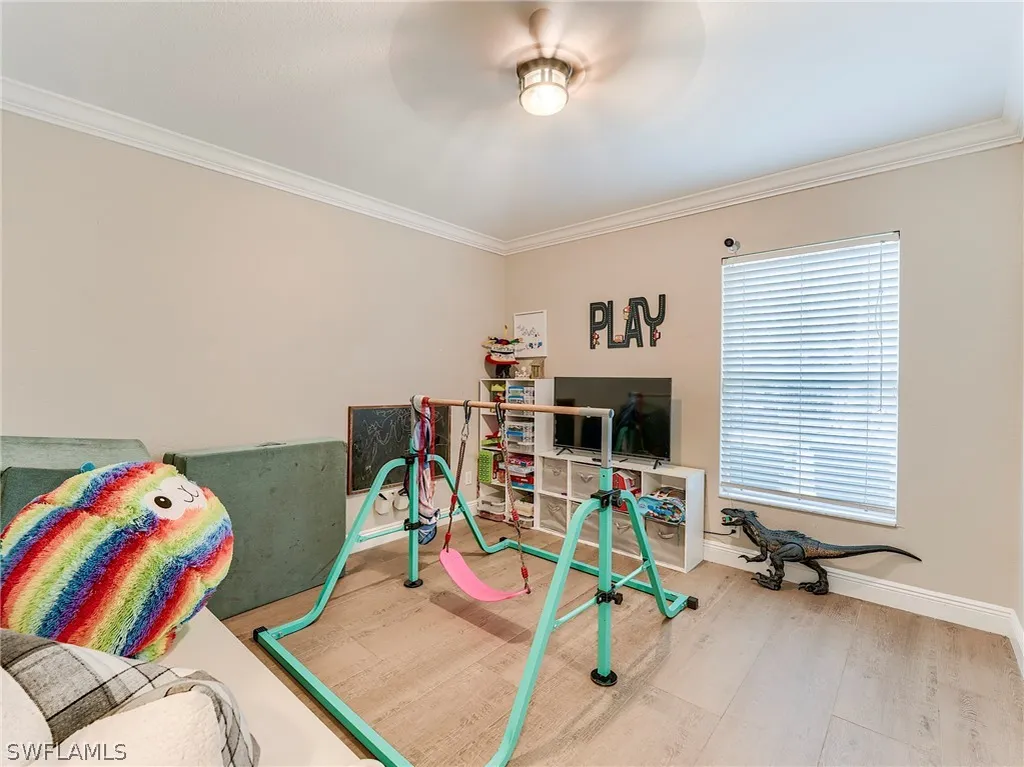 99 19th Street NW Naples FL 34120