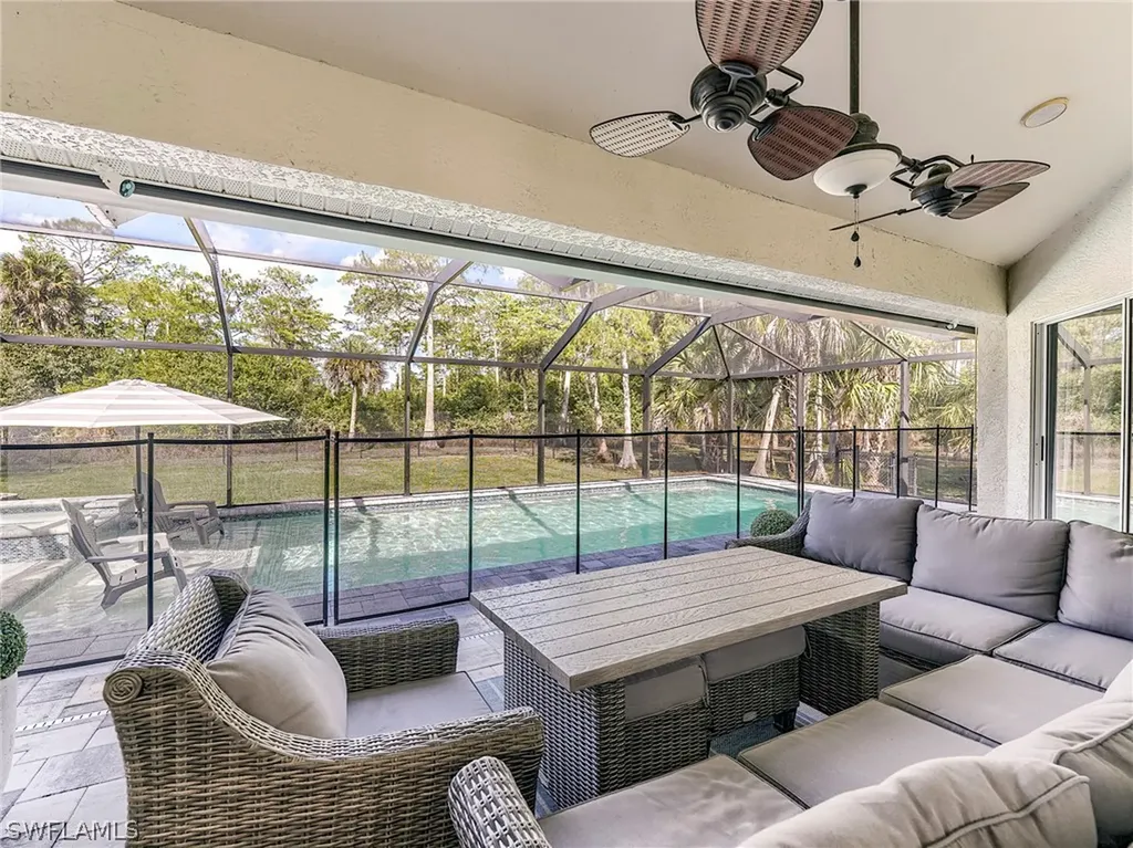 99 19th Street NW Naples FL 34120