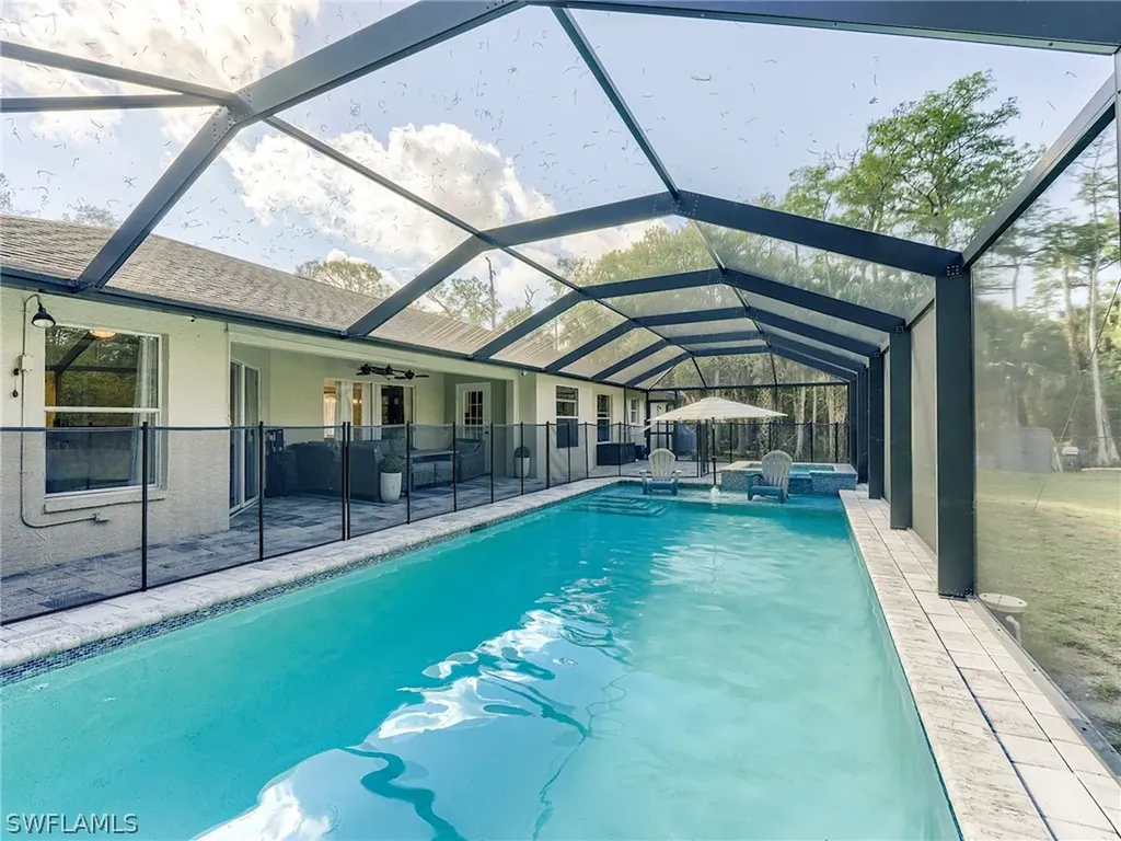 99 19th Street NW Naples FL 34120
