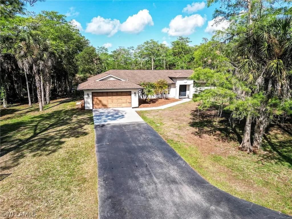 99 19th Street NW Naples FL 34120