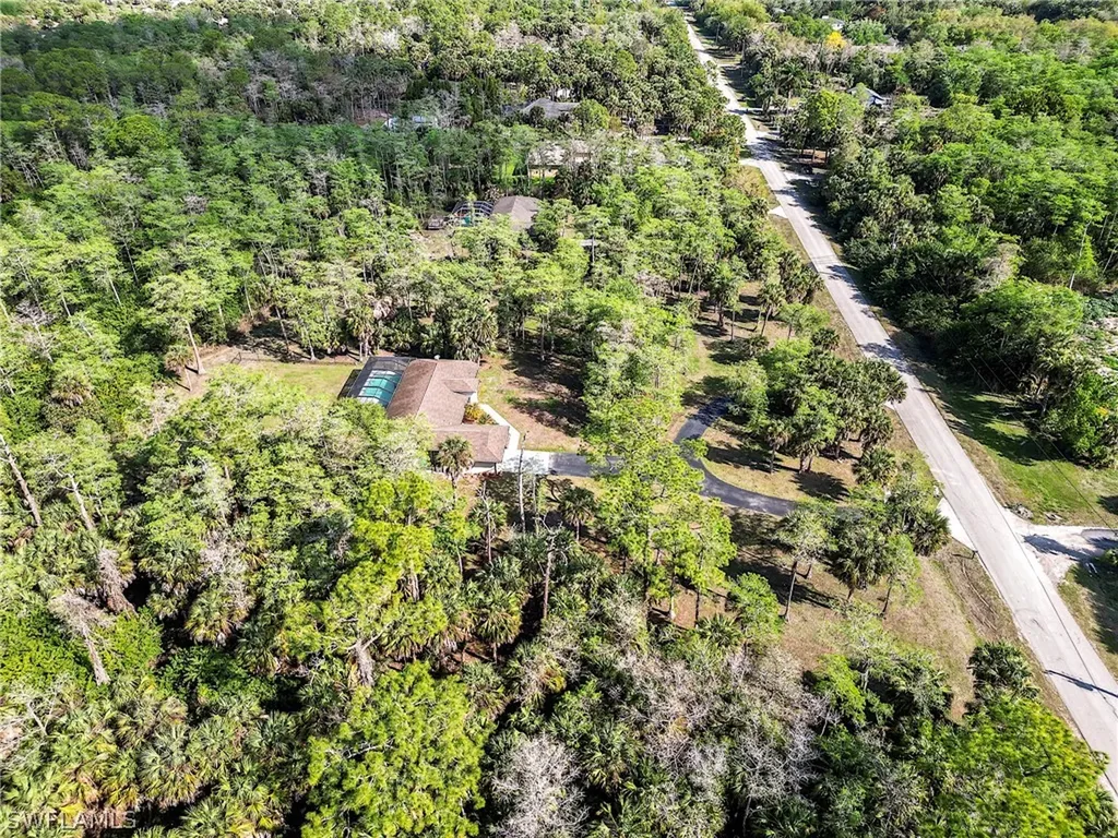 99 19th Street NW Naples FL 34120