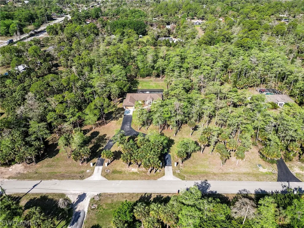 99 19th Street NW Naples FL 34120