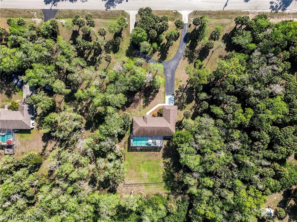 99 19th Street NW Naples FL 34120