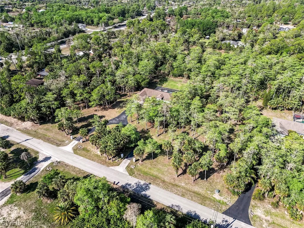 99 19th Street NW Naples FL 34120
