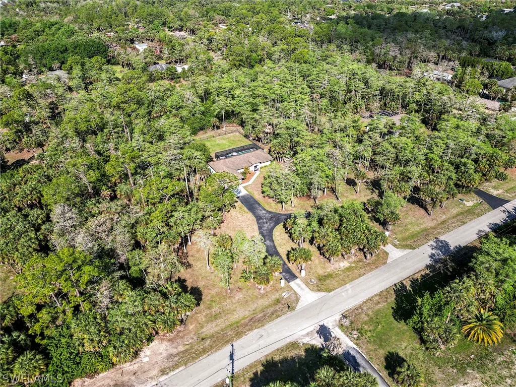 99 19th Street NW Naples FL 34120