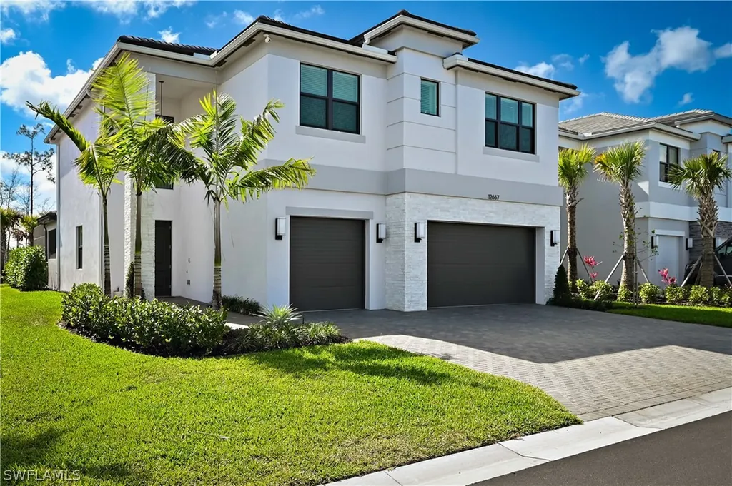 Estero FL, 12667 Alderson Avenue
