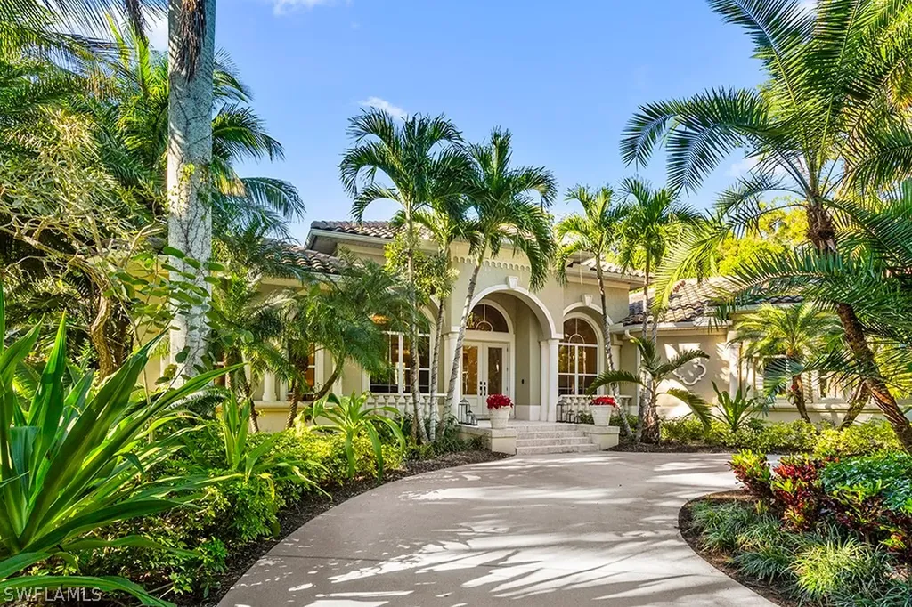 Naples FL, 4747 7TH Avenue SW