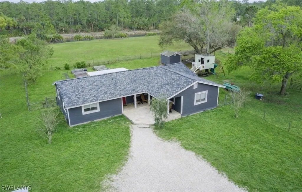 Naples FL, 2210 20TH Avenue NE