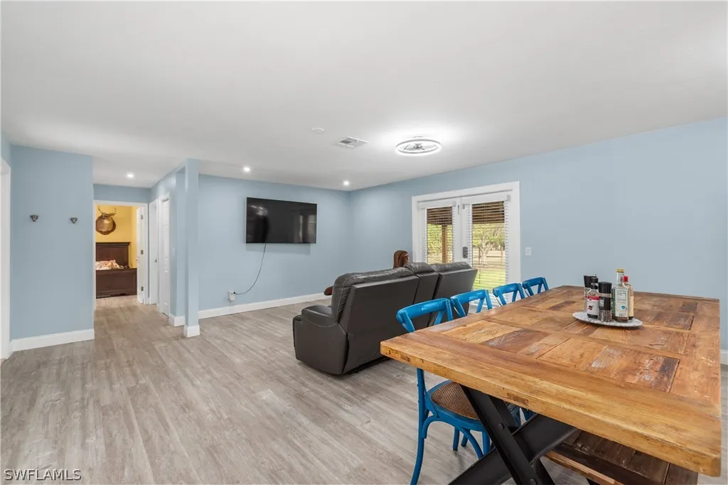 2210 20th Avenue NE Naples FL 34120