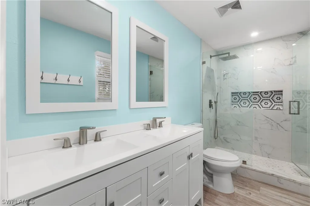 2210 20th Avenue NE Naples FL 34120