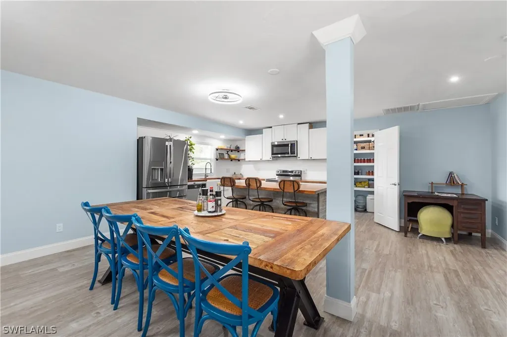 2210 20th Avenue NE Naples FL 34120