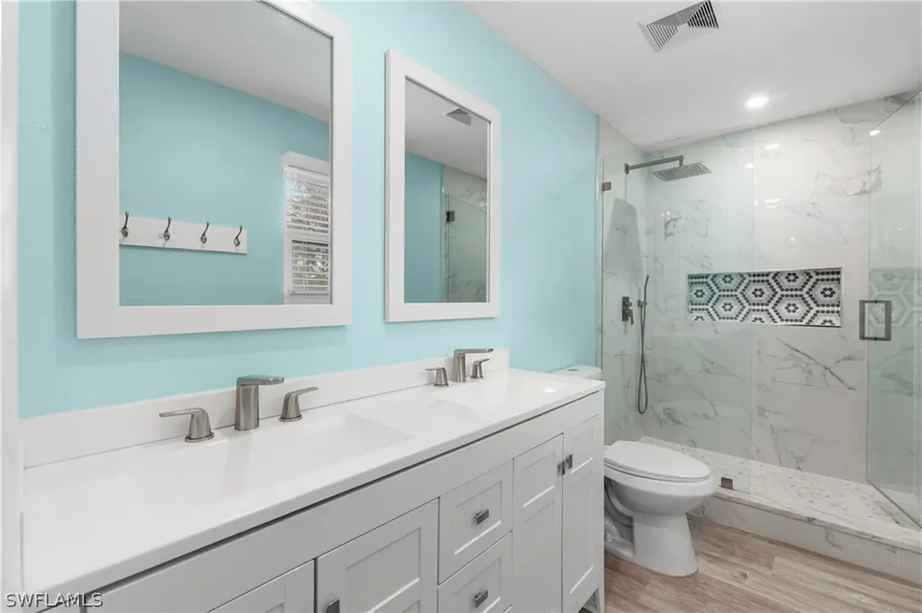 2210 20th Avenue NE Naples FL 34120