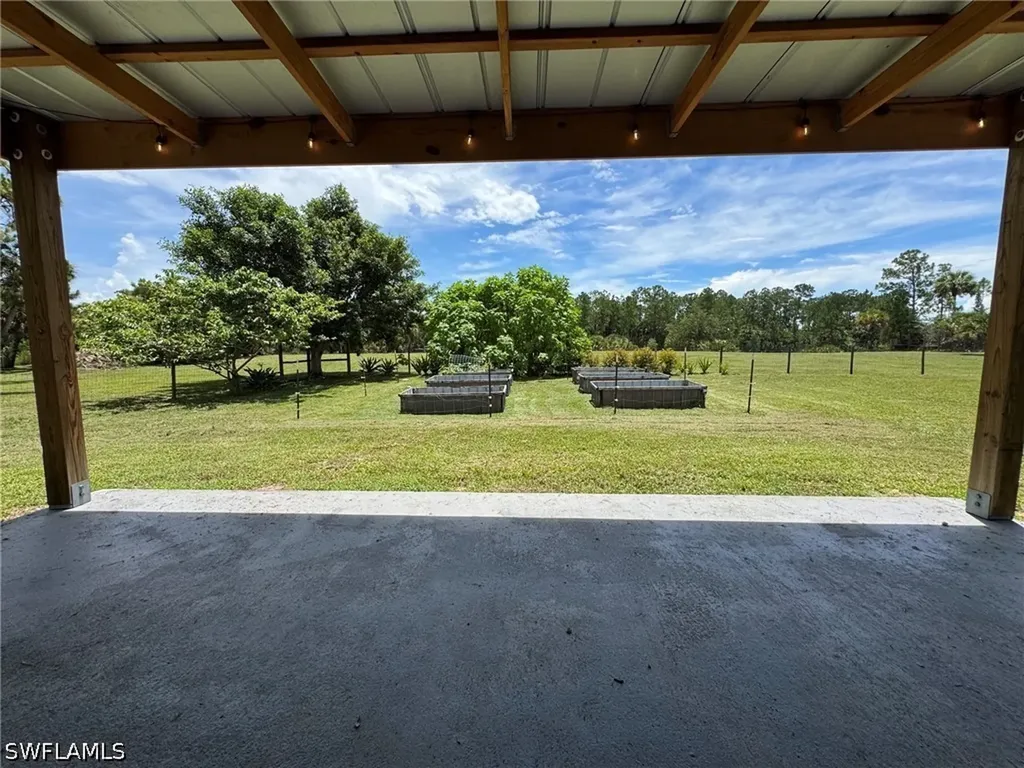 2210 20th Avenue NE Naples FL 34120