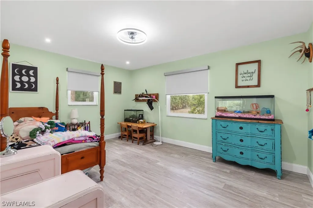 2210 20th Avenue NE Naples FL 34120