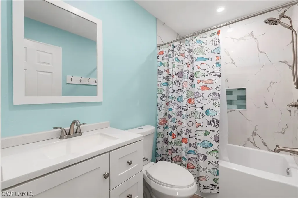 2210 20th Avenue NE Naples FL 34120