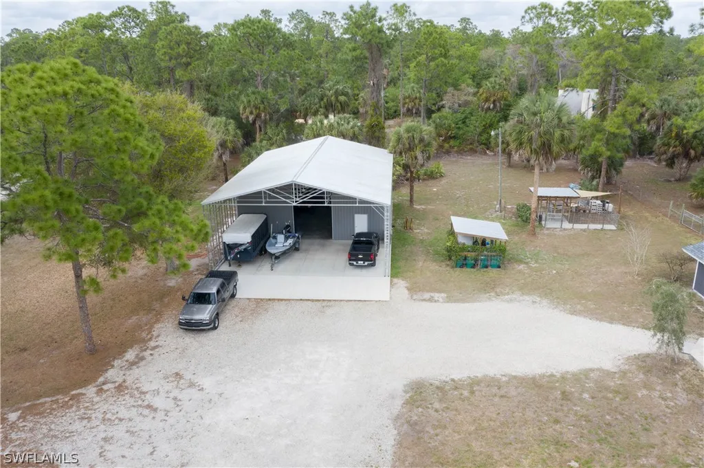 2210 20th Avenue NE Naples FL 34120