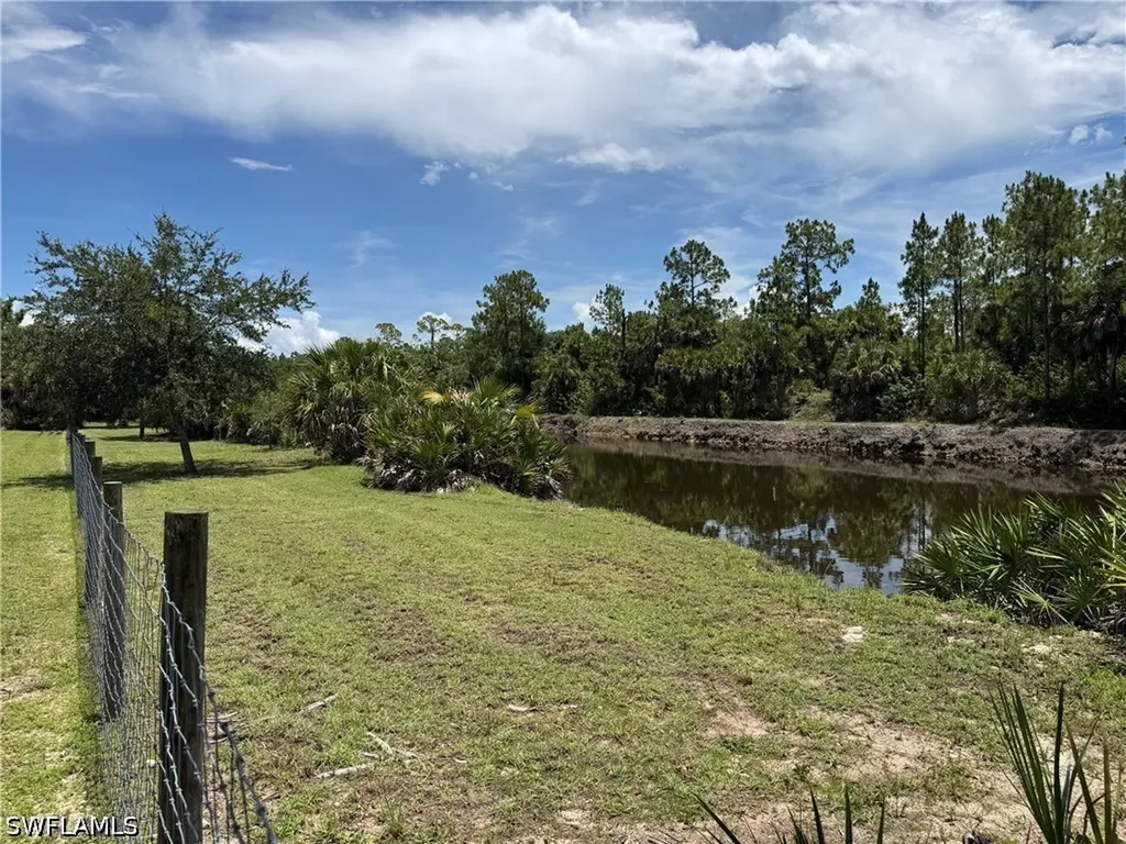 2210 20th Avenue NE Naples FL 34120