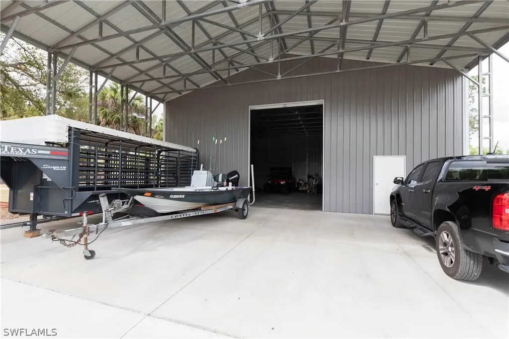 2210 20th Avenue NE Naples FL 34120