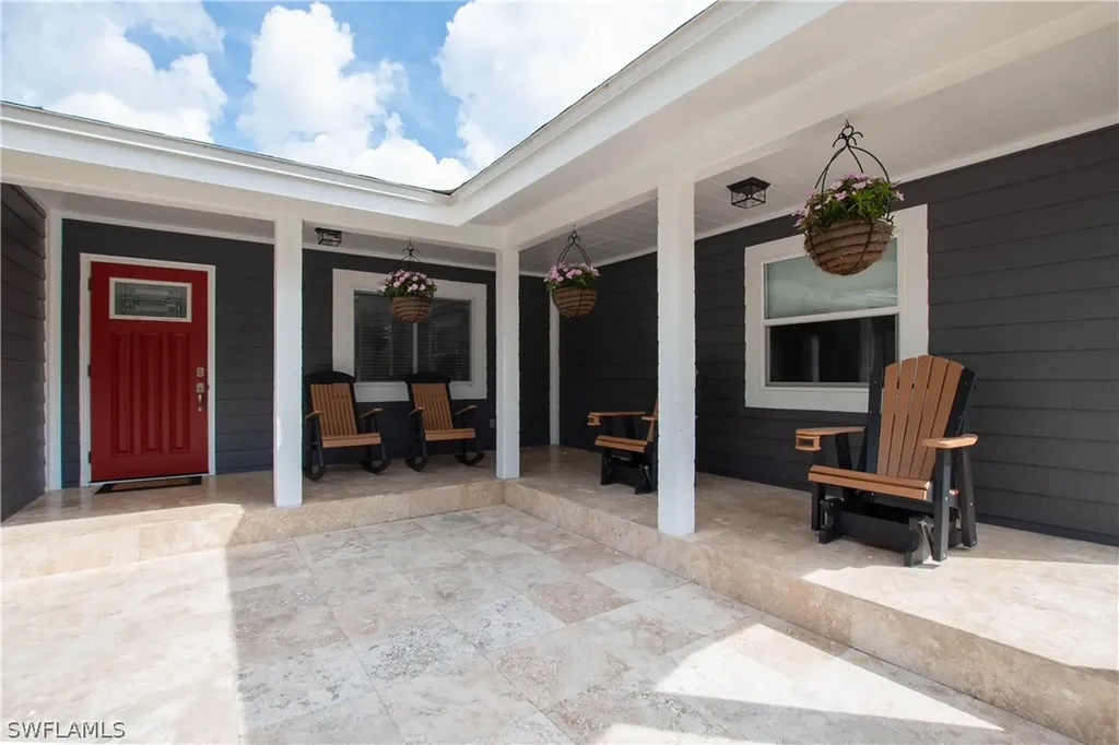 2210 20th Avenue NE Naples FL 34120
