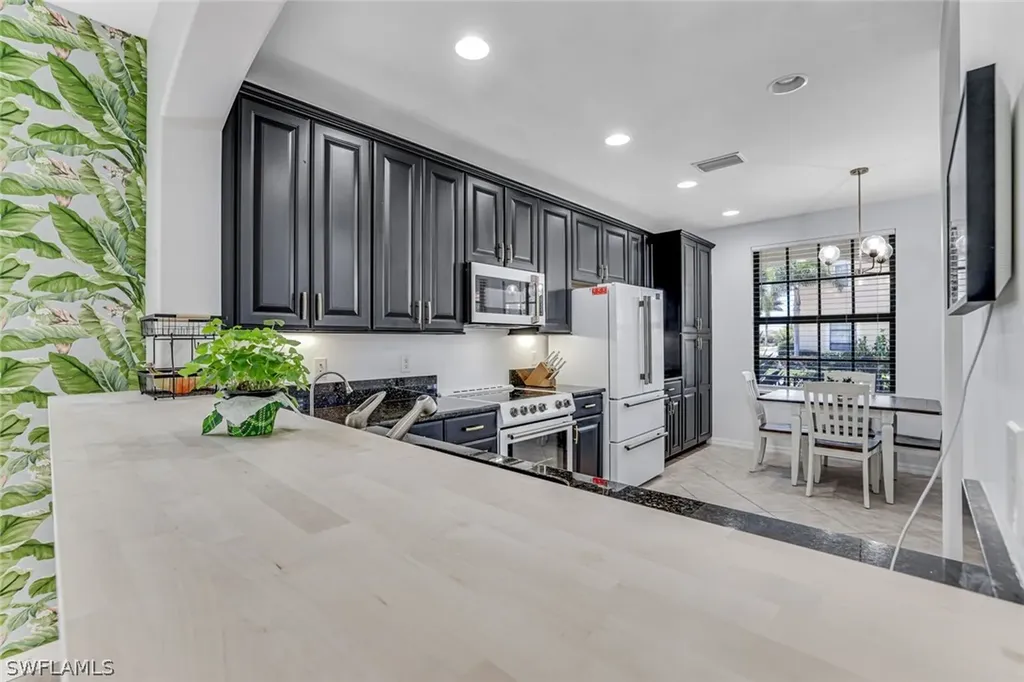 1307 Kendari Terrace Naples FL 34113