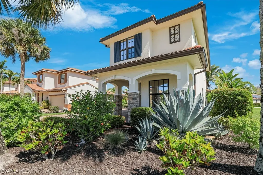 1307 Kendari Terrace Naples FL 34113