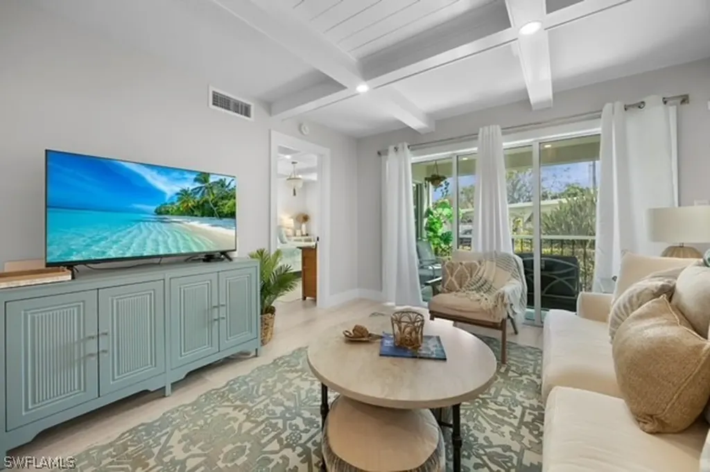 53 High Point Circle W Naples FL 34103