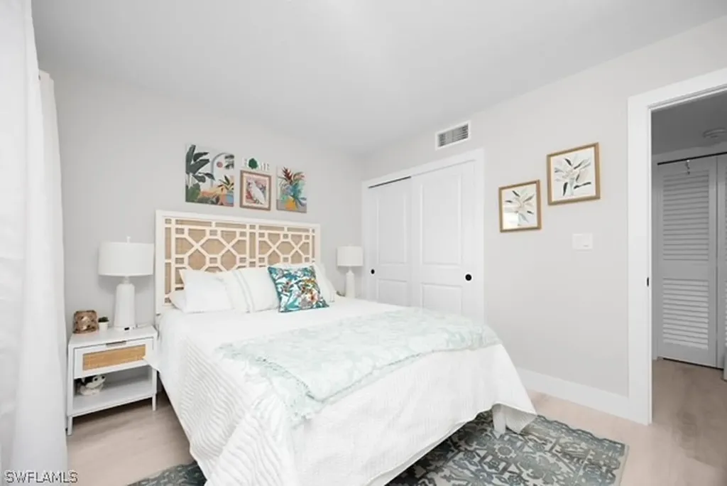 53 High Point Circle W Naples FL 34103