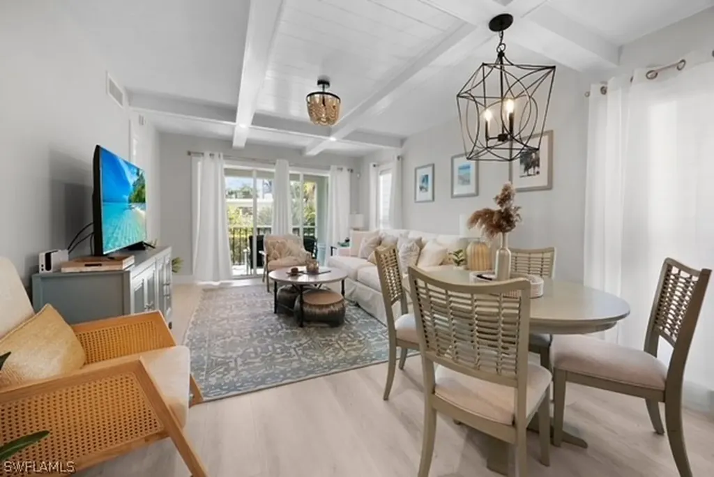 53 High Point Circle W Naples FL 34103