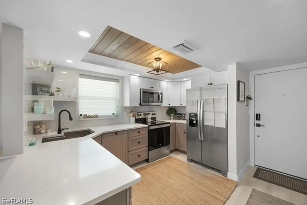 53 High Point Circle W Naples FL 34103