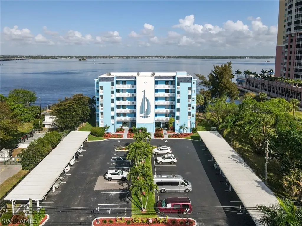 2711 1st Street Fort Myers FL 33916