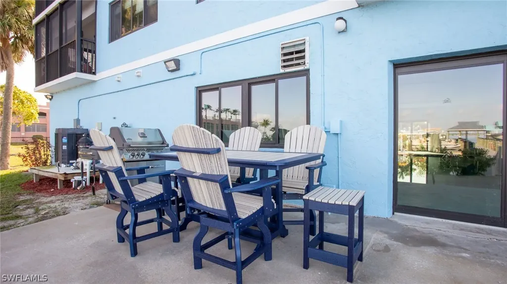 2711 1st Street Fort Myers FL 33916