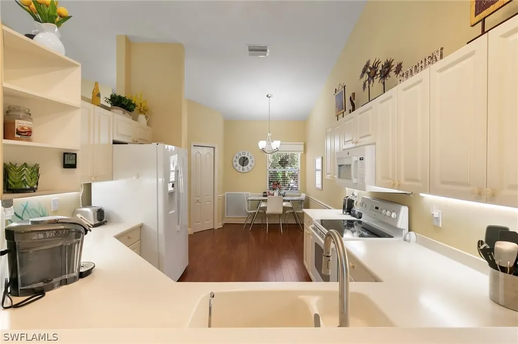 8140 Chancel Court Naples FL 34104
