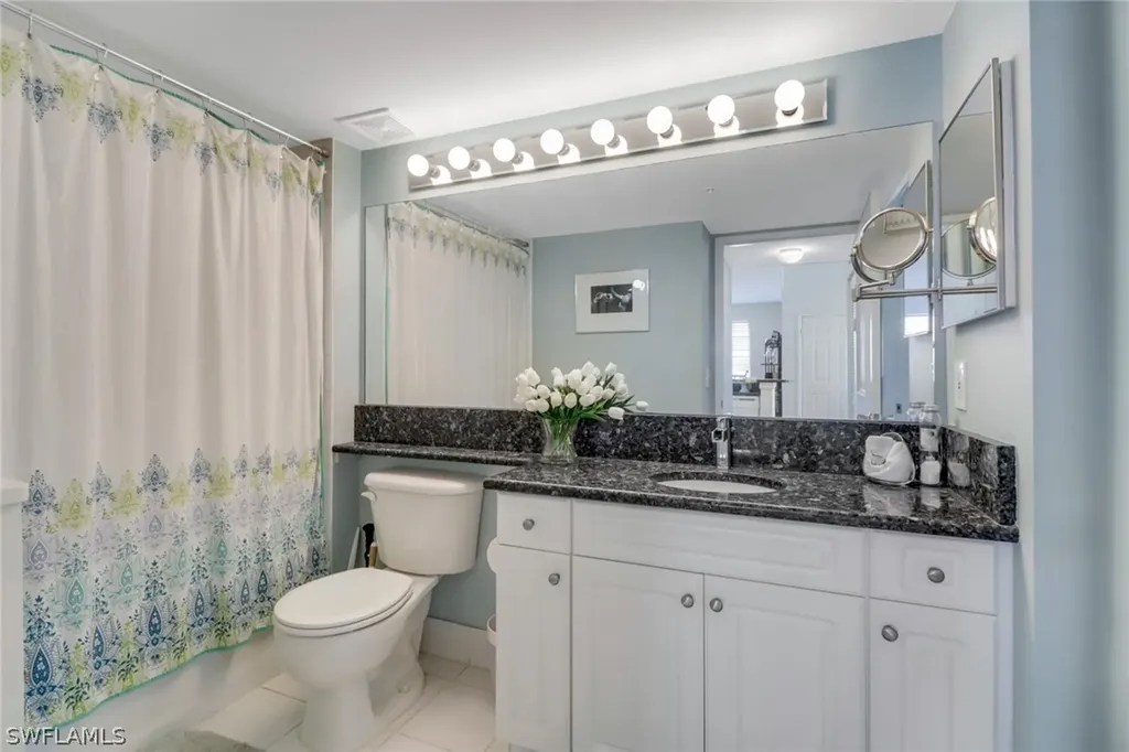 1205 Wildwood Lakes Boulevard Naples FL 34104
