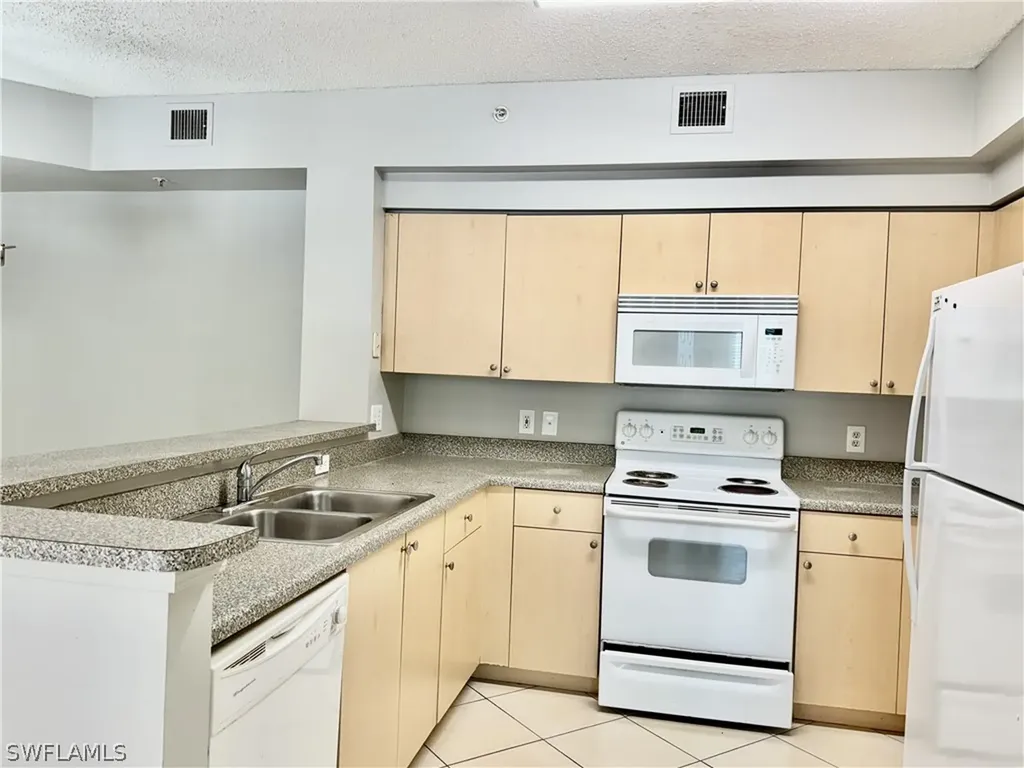 1200 Reserve Way Naples FL 34105