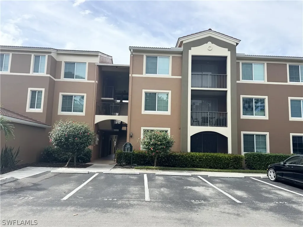 1200 Reserve Way Naples FL 34105