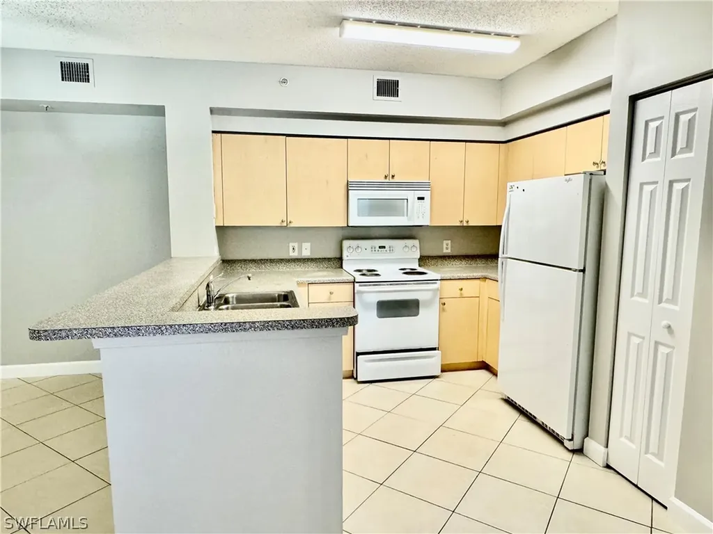 1200 Reserve Way Naples FL 34105