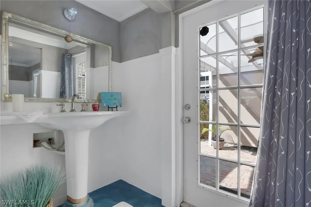 1293 Rainbow Court Naples FL 34110