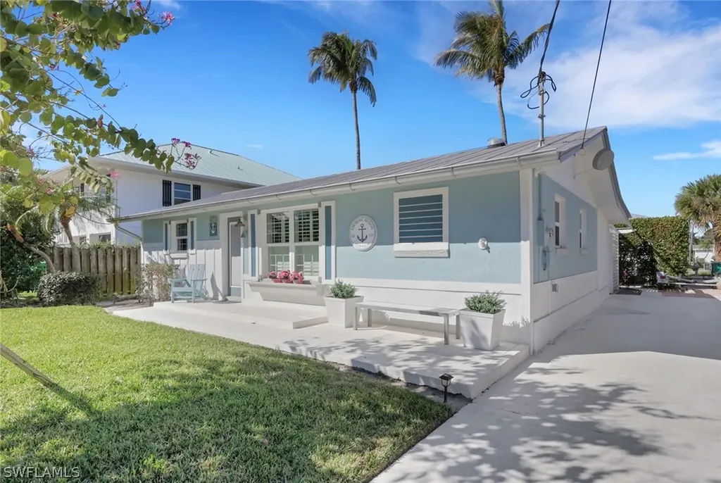 1293 Rainbow Court Naples FL 34110