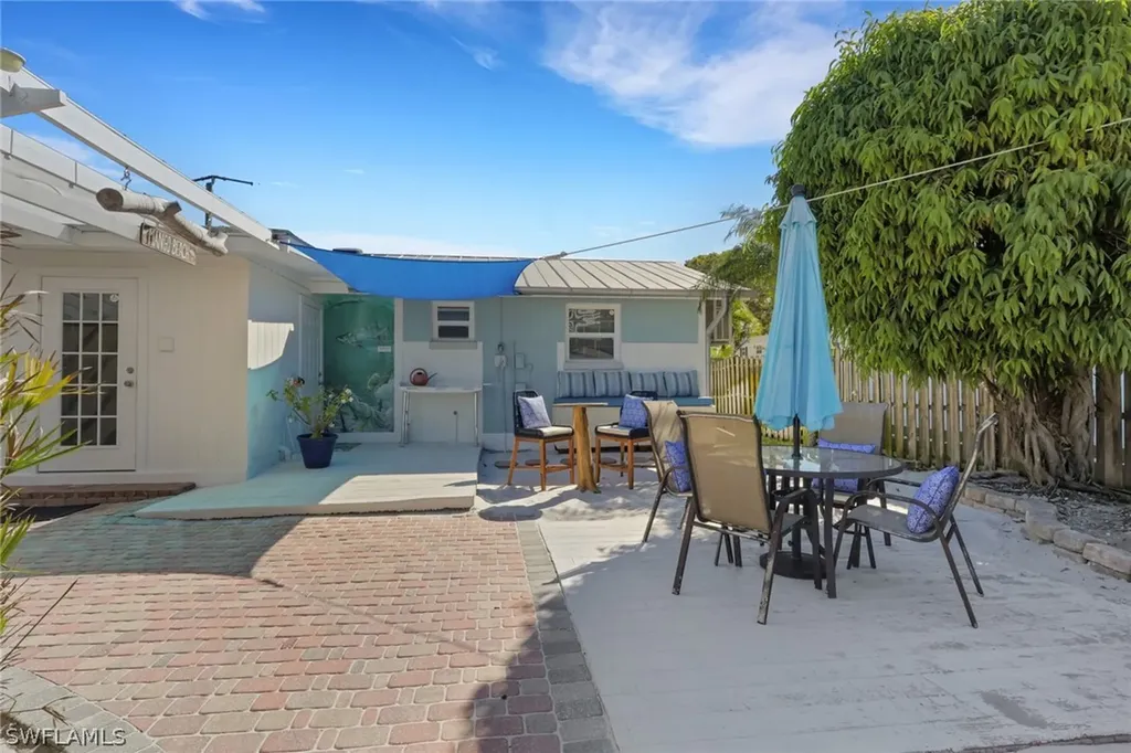 1293 Rainbow Court Naples FL 34110