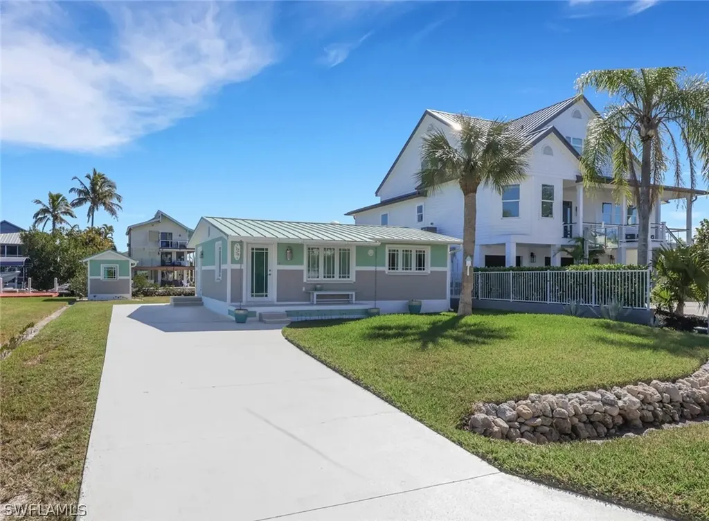 1278 Rainbow Court Naples FL 34110