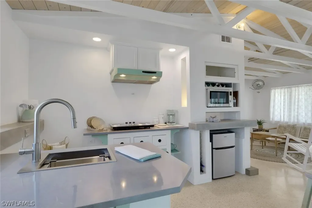 1278 Rainbow Court Naples FL 34110