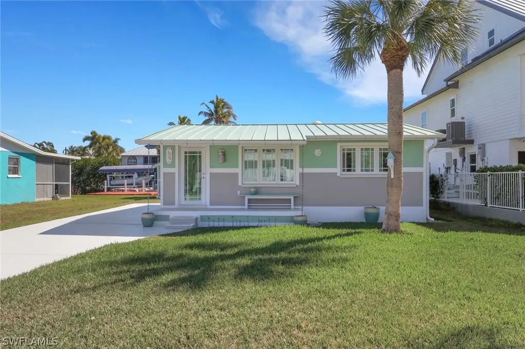 1278 Rainbow Court Naples FL 34110