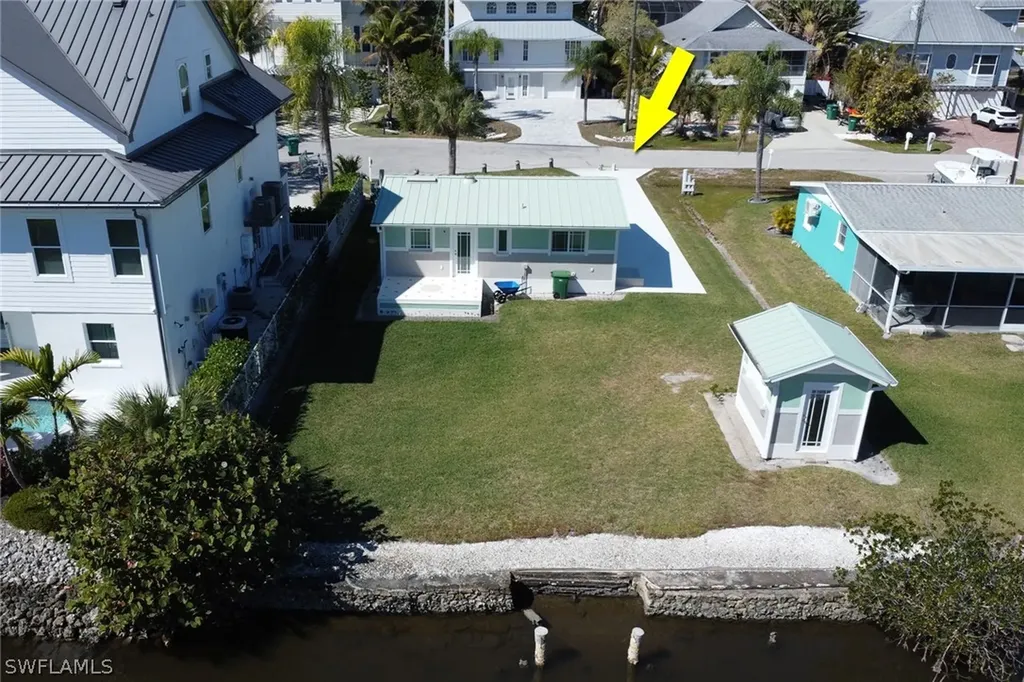 1278 Rainbow Court Naples FL 34110