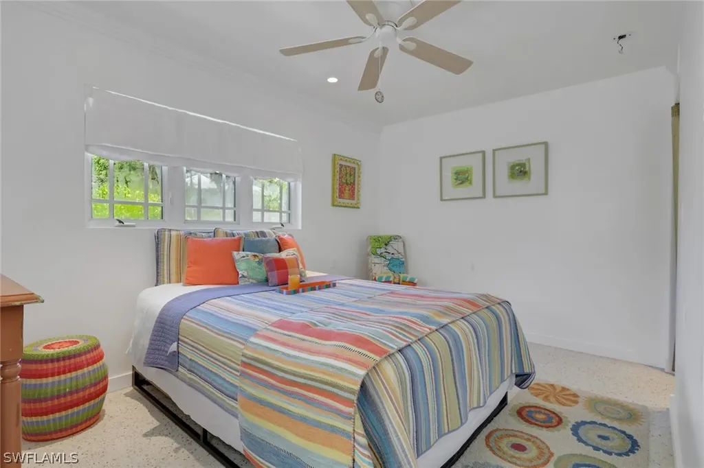 1290 Venetian Way Naples FL 34110